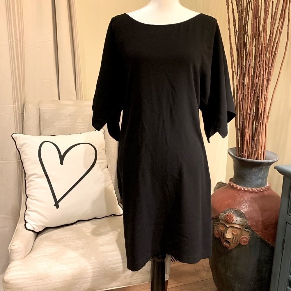 Gorgeous Dana Buchman black dress 🖤